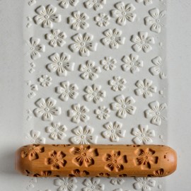 Spring Beauty Big Hand Roller